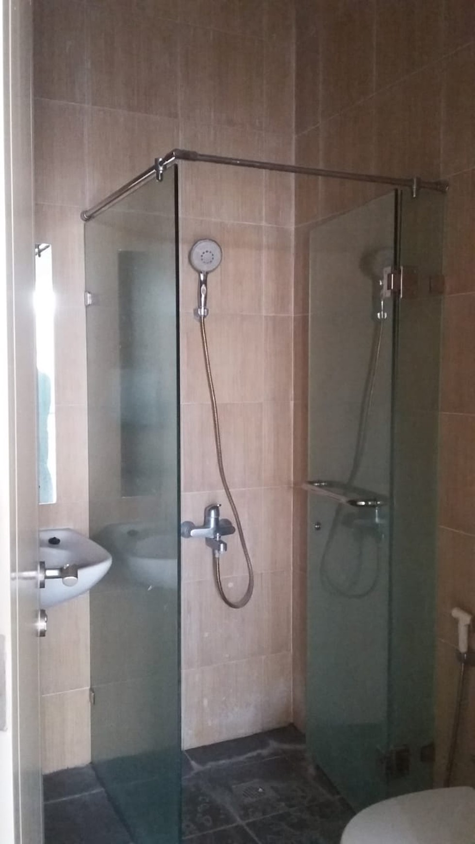 Rumah Siap Huni, Berada dalam Cluster Premium, dan Hunian Nyaman @Kebayoran Height, Bintaro