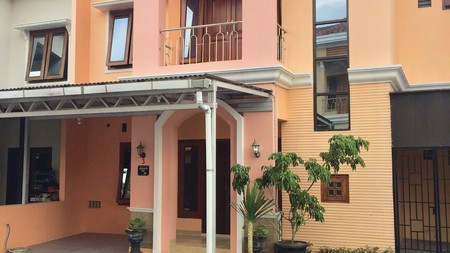 RUMAH CANTIK DALAM PERUMAHAN MERAPI REGENCY