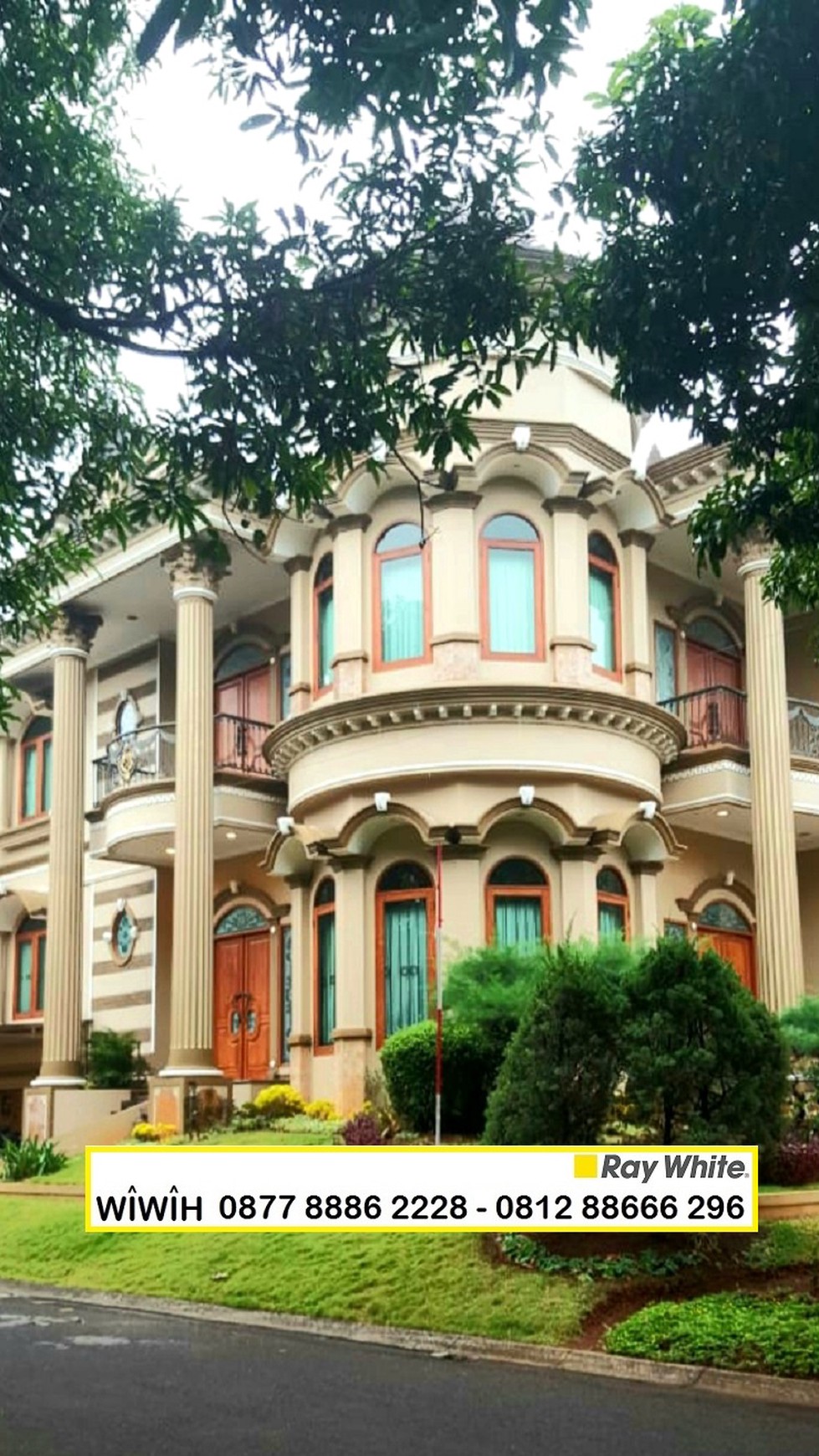 Rumah Mewah Desain Eropa Modern dan Klasik di Bintaro Luas 250m Harga 8,5M Nego.