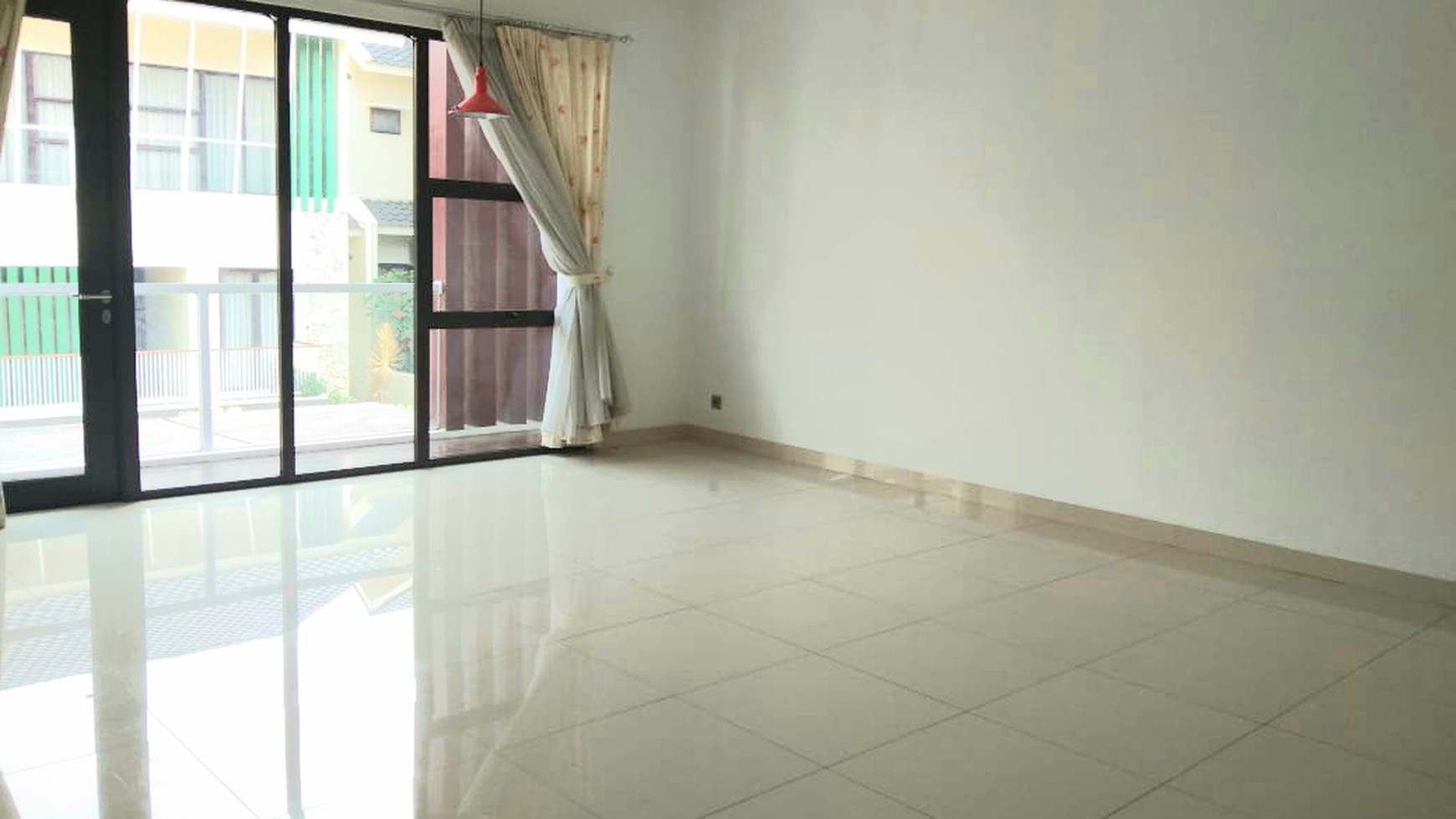 Rumah Minimalis siap huni di Kebayoran Garden Bintaro Jaya harga 5,2M nego sampai DEAL