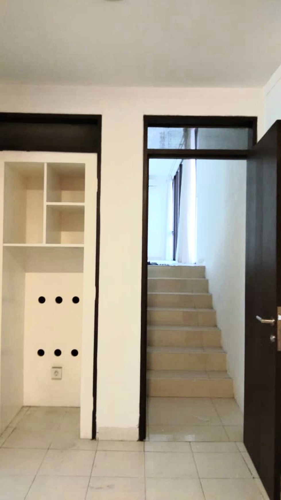 Rumah Minimalis siap huni di Kebayoran Garden Bintaro Jaya harga 5,2M nego sampai DEAL