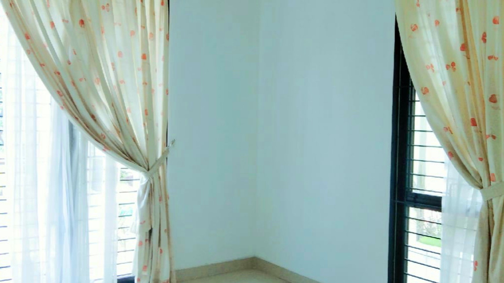 Rumah Minimalis siap huni di Kebayoran Garden Bintaro Jaya harga 5,2M nego sampai DEAL