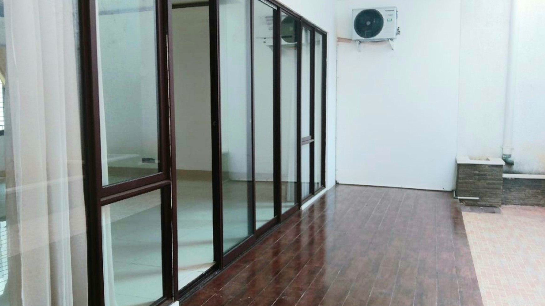 Rumah Minimalis siap huni di Kebayoran Garden Bintaro Jaya harga 5,2M nego sampai DEAL