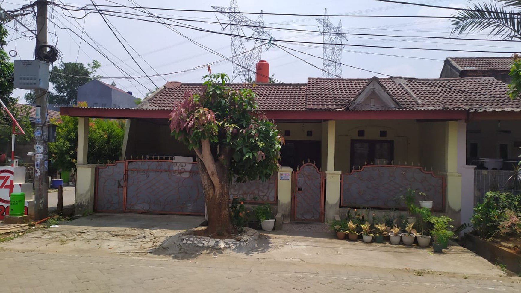 Rumah Dalam Komplek Di Serpong - BSD