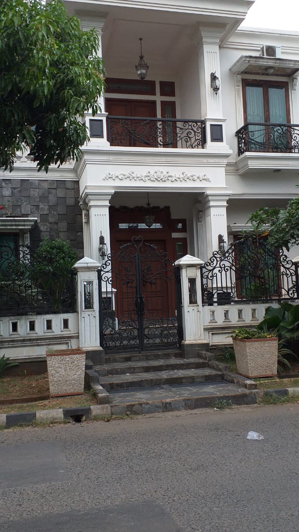 Rumah di JL. Palem Sawit - Palem Semi Karawaci Tangerang