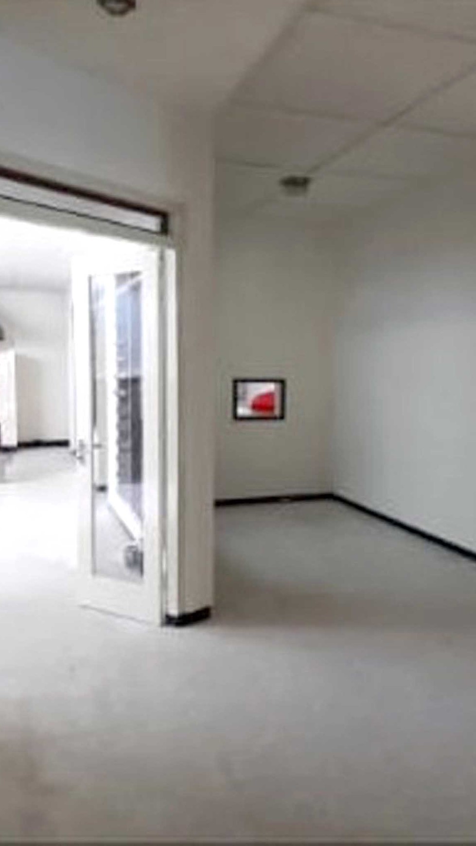 Jual Rumah 1.5 Lantai, Bagus + Terawat, Row Jalan depan Lebar + Paving, Siap Huni, Bisa untuk Rumah Tinggal/Kantor