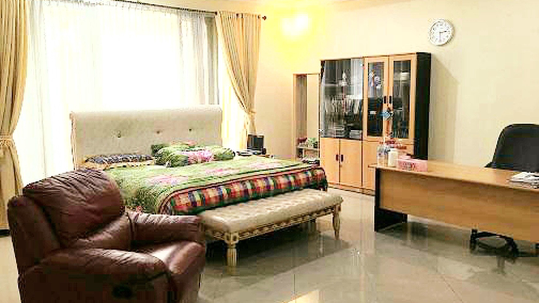 Rumah Mewah di Kemanggisan Jak-Bar 387m harga 23,5M nego sampai DEAL