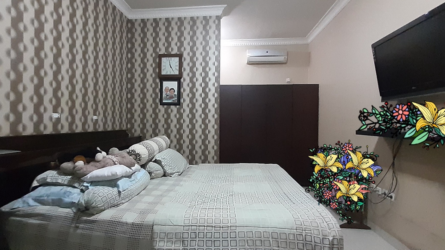 Rumah Hook Desain Klasik Modern di Bekasi Timur Luas 195m Harga 2.9M Nego
