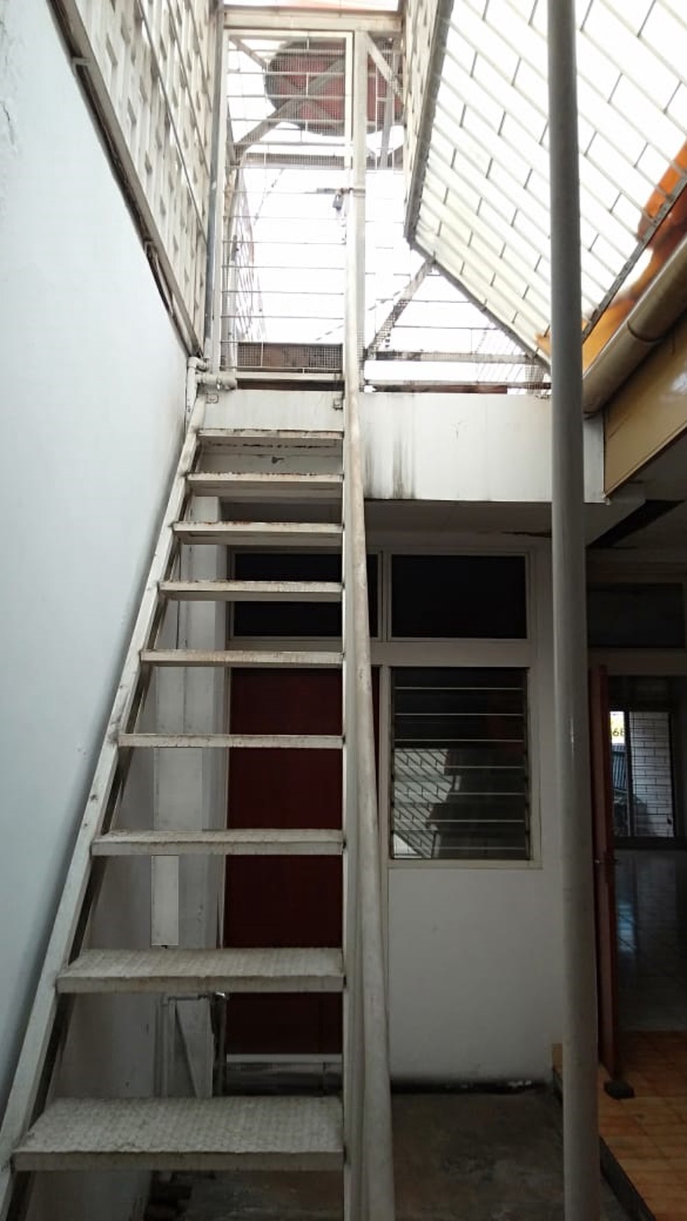 Rumah murah di pinang emas pondok indah