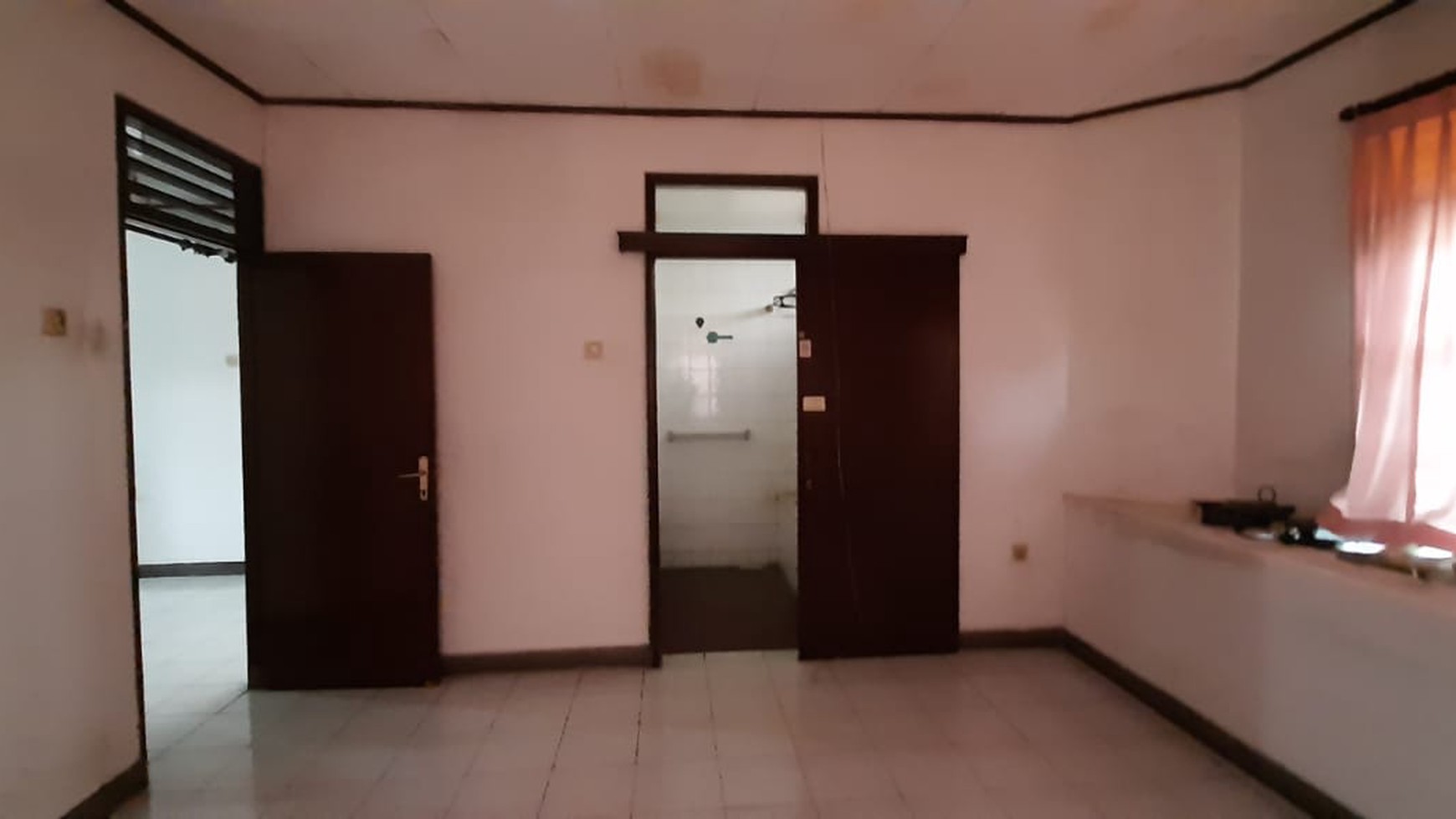 RUMAH HOEK LUAS DI AREA BAGUS BUMI BINTARO PERMAI JAKARTA SELATAN