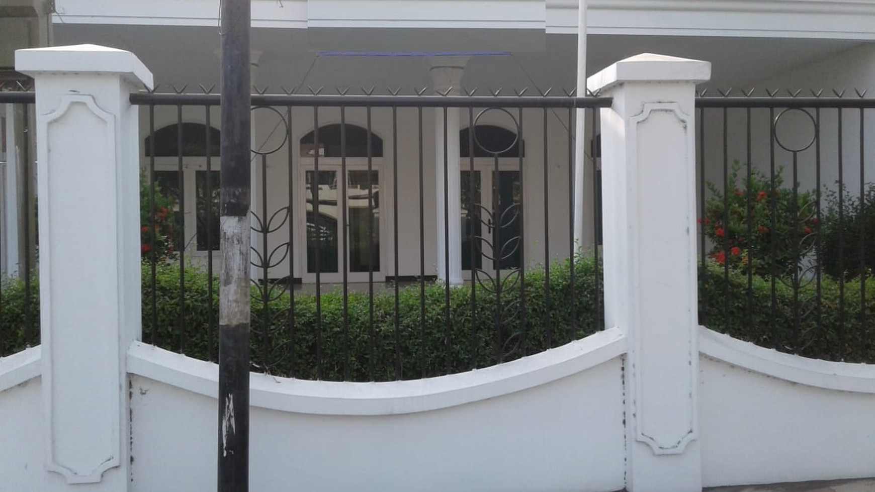 Rumah disewa raya dharmahusada surabaya