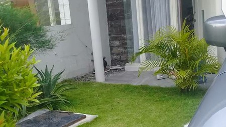 Rumah Menganti Gresik