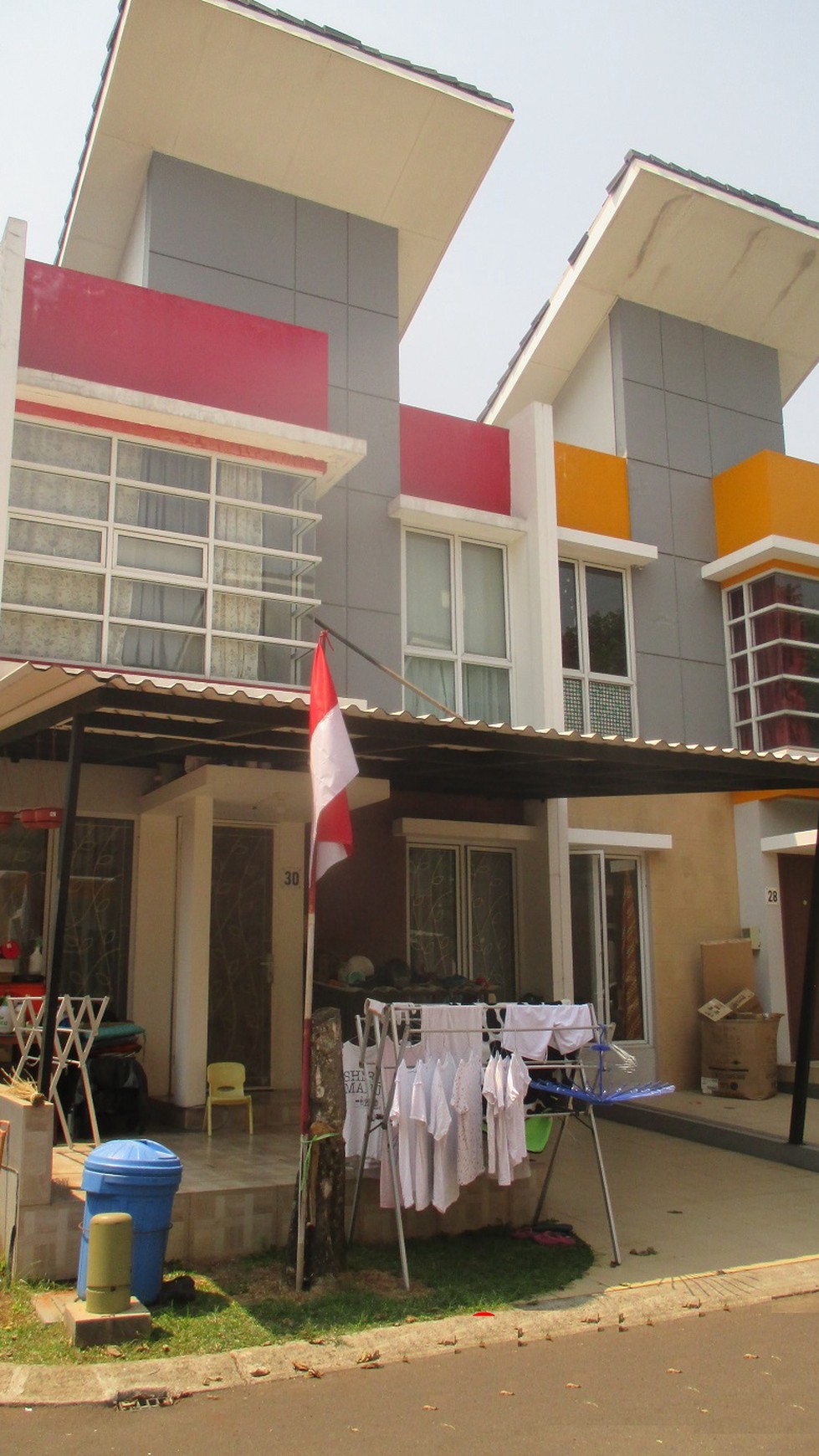 Dijual rumah strategis, harga dibawah 1.7 M, SHM. harga masih negooo, strategis, siap huni.