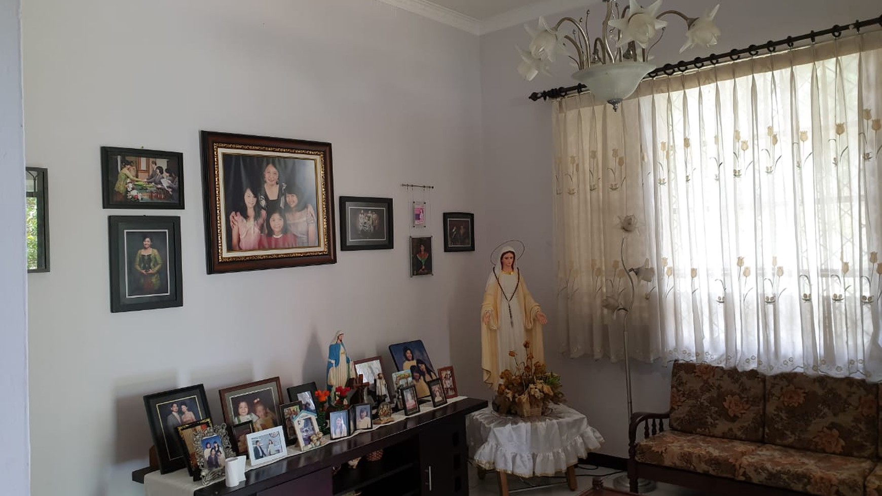 Rumah Halaman Besar ,siap huni di Pondok Karya