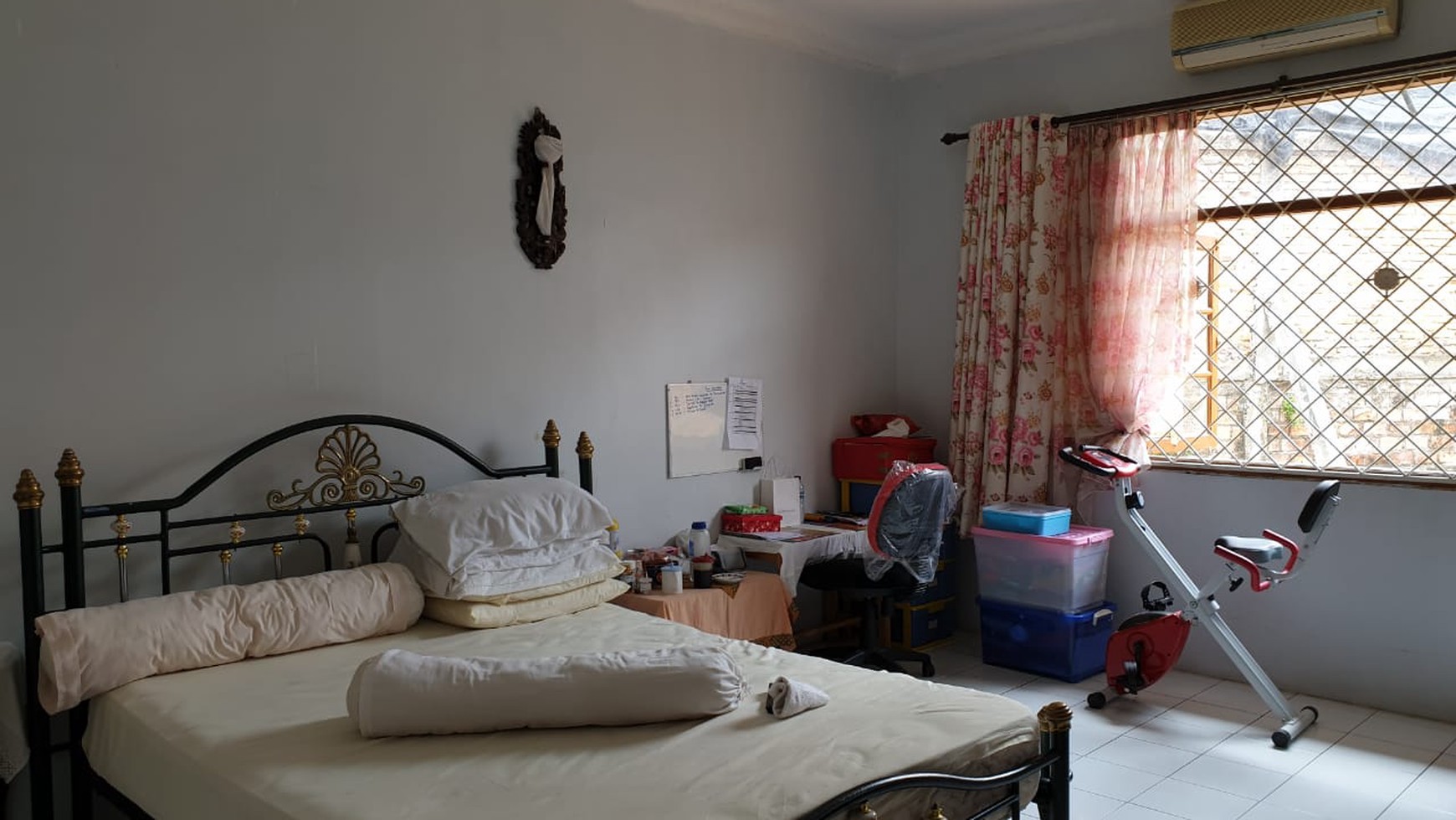 Rumah Halaman Besar ,siap huni di Pondok Karya