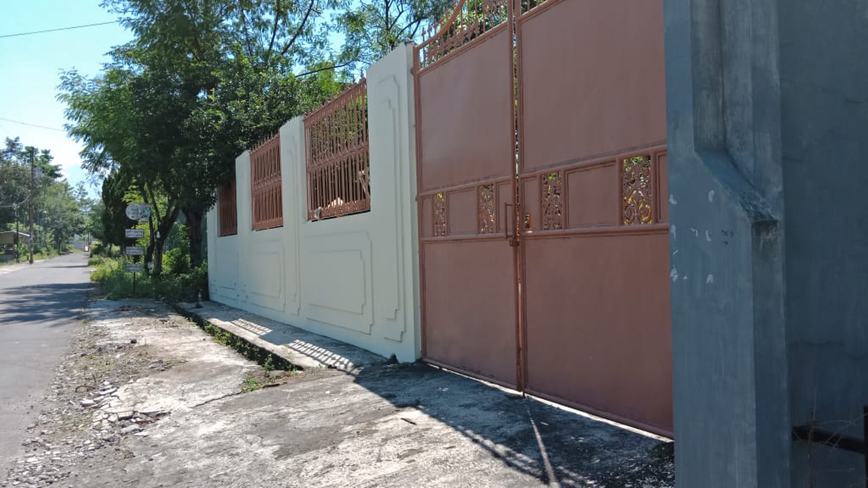 RUMAH TINGGAL DI JL TAJEM BARU, DEKAT LOTTE MART, RS HERMINA, DLL