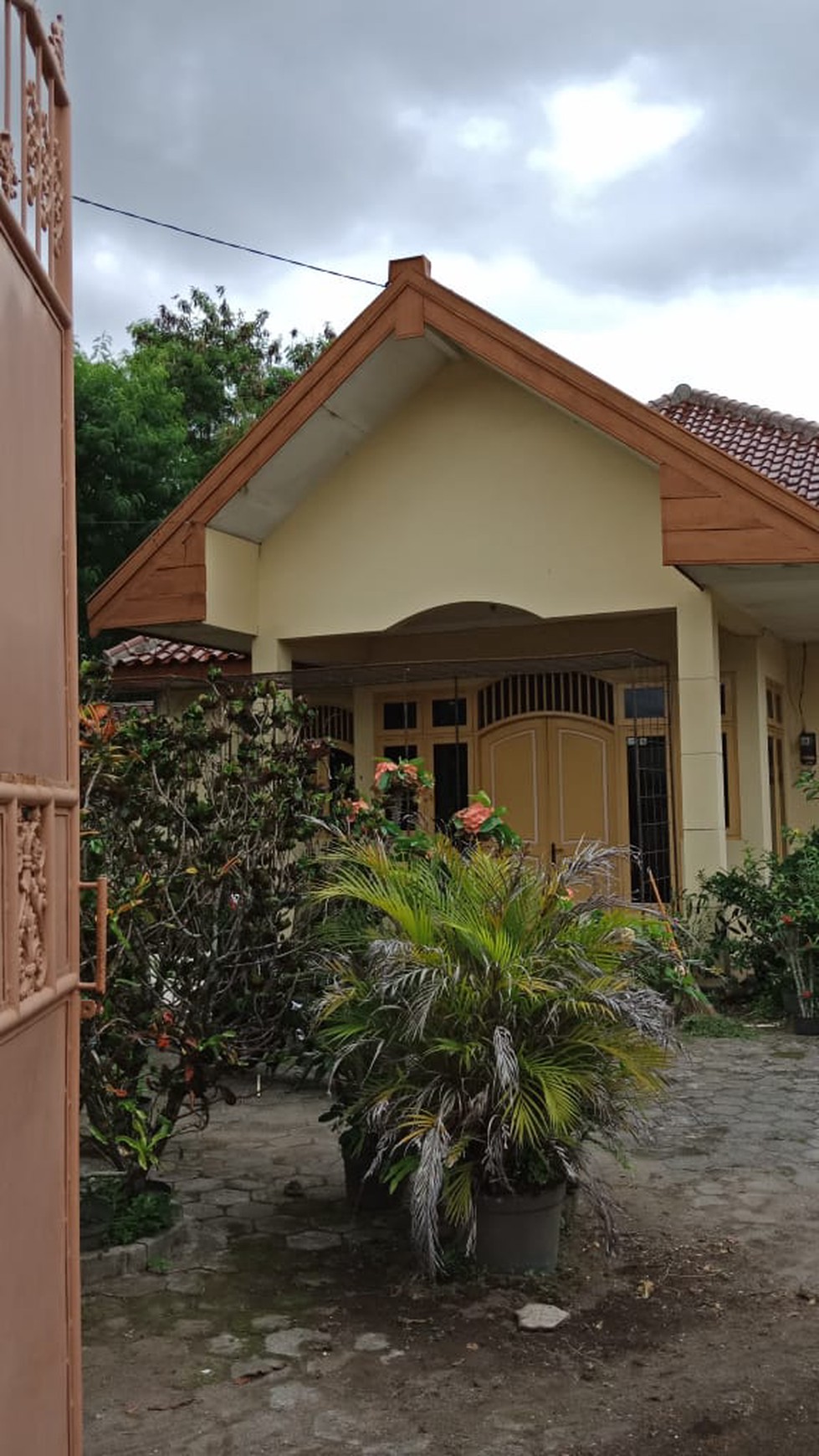 RUMAH TINGGAL DI JL TAJEM BARU, DEKAT LOTTE MART, RS HERMINA, DLL