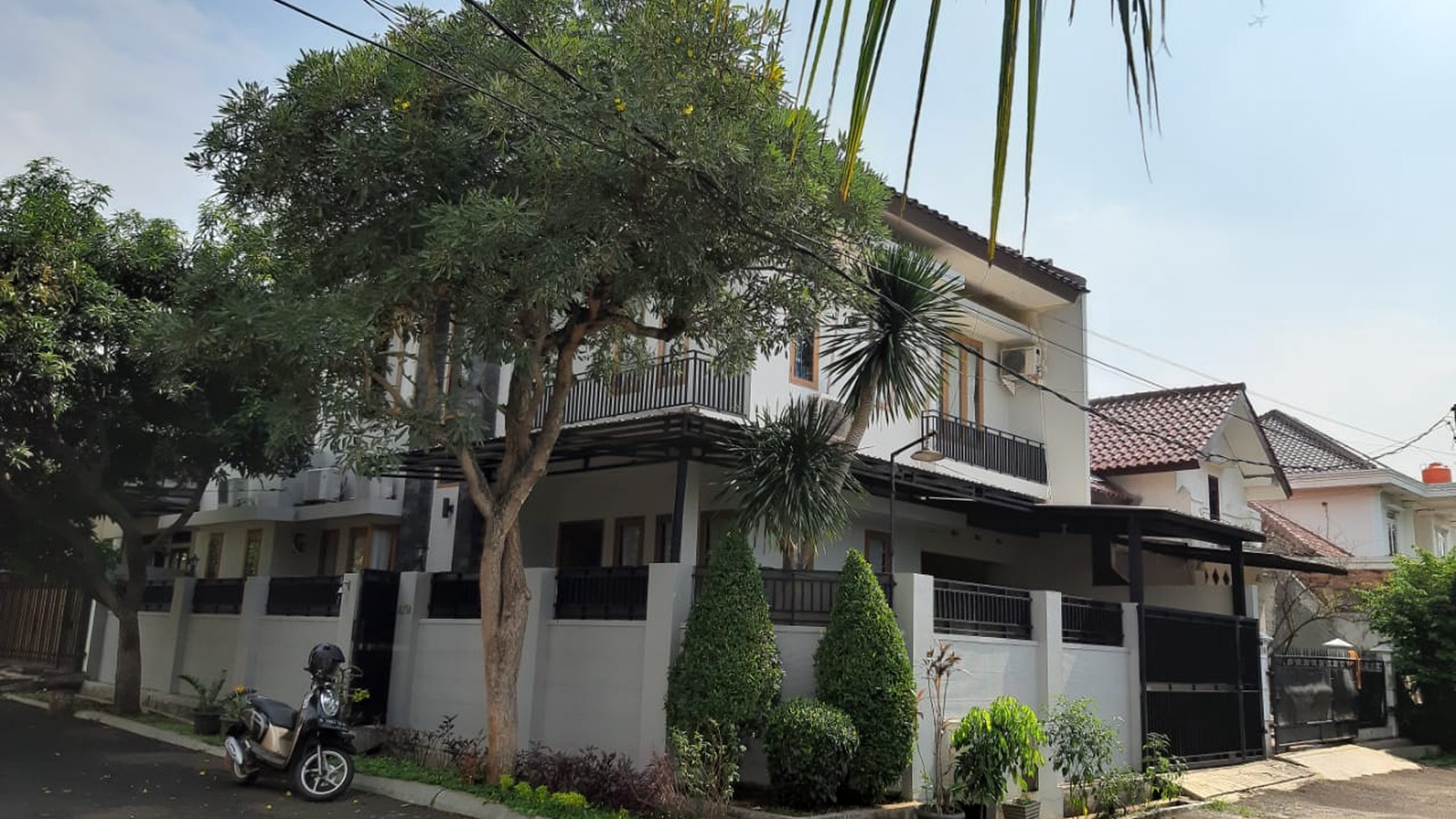 Rumah Bagus Di Perum Bukit Cirendeu