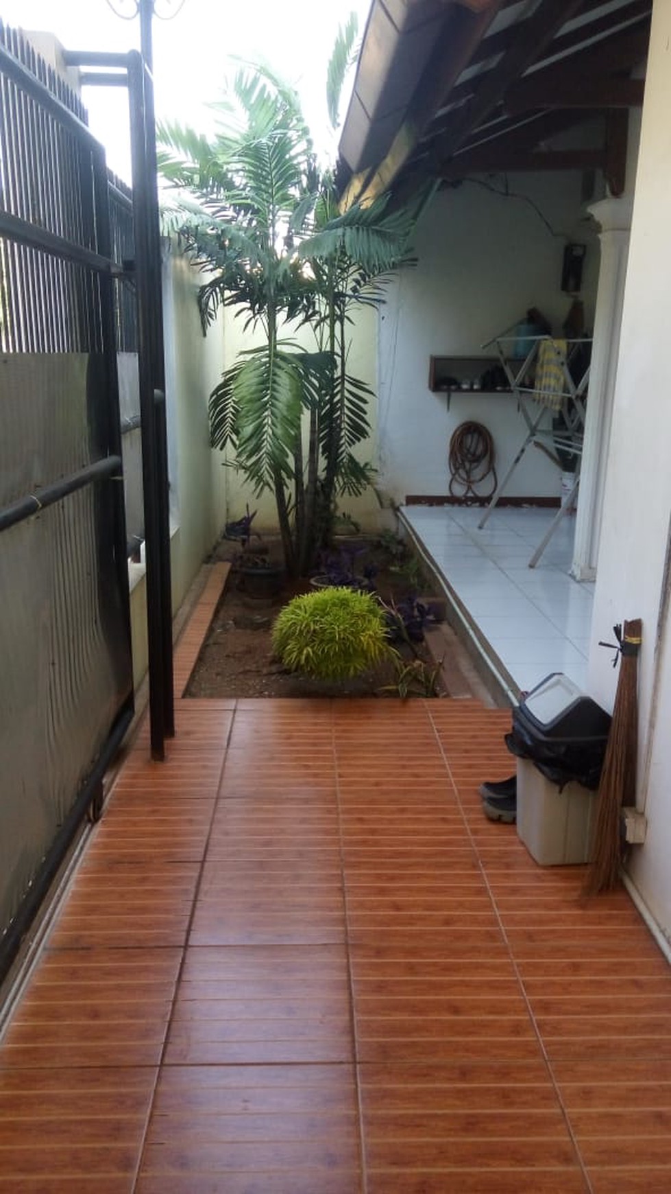 Rumah Dalam Komplek Lokasi Strategis Bagus Di Jati Padang
