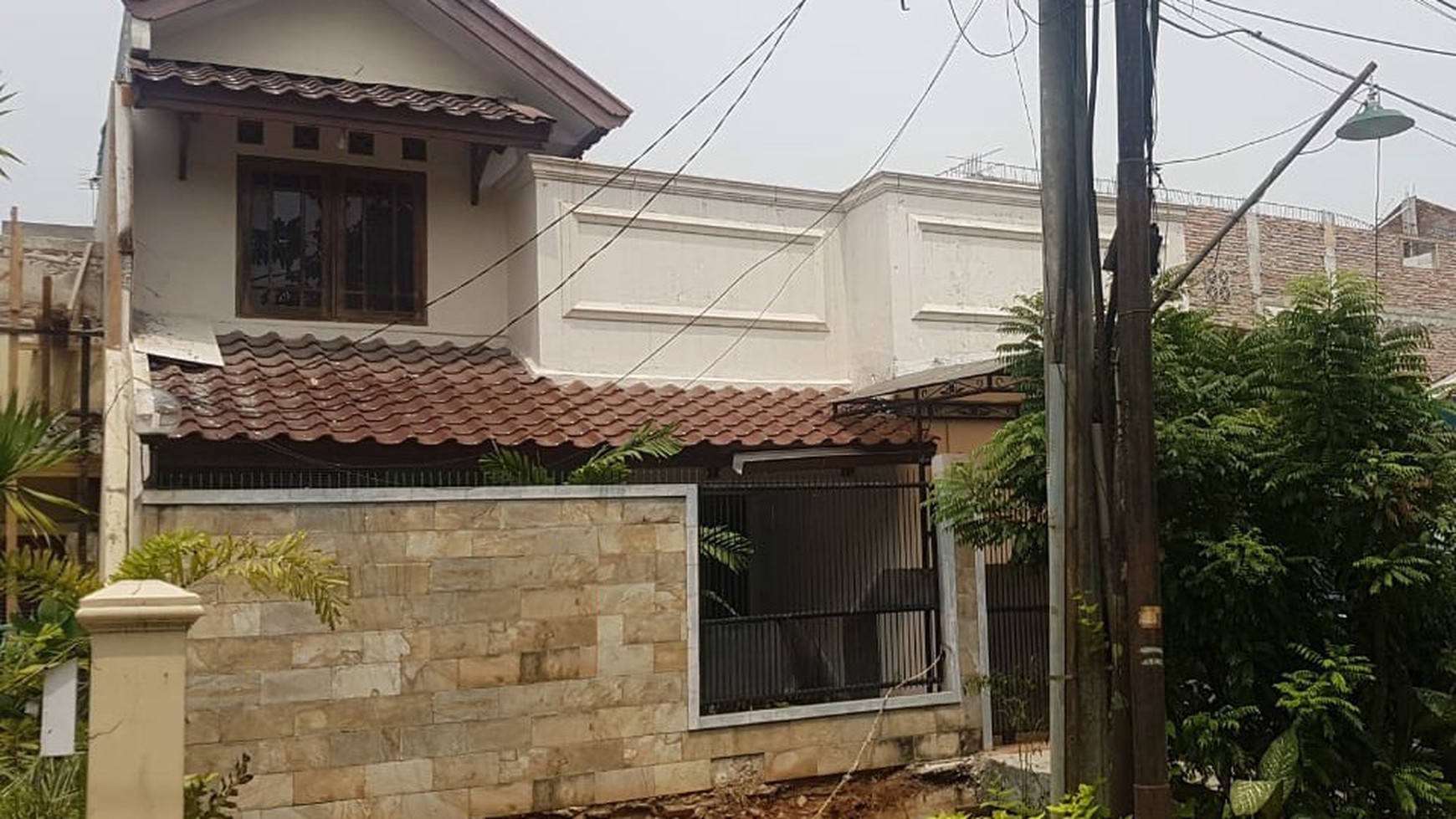Rumah Dalam Komplek Lokasi Strategis Bagus Di Jati Padang