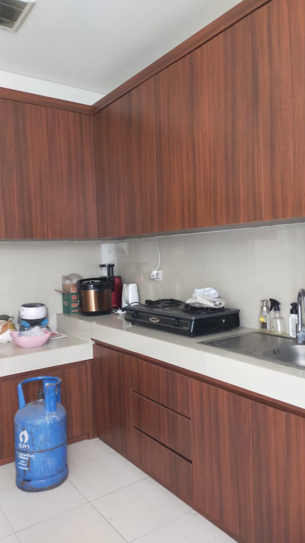 Rumah Cantik,Bagus,siap huni di Ciputat