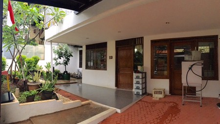RUMAH NYAMAN DI AREA TENANG PONDOK INDAH