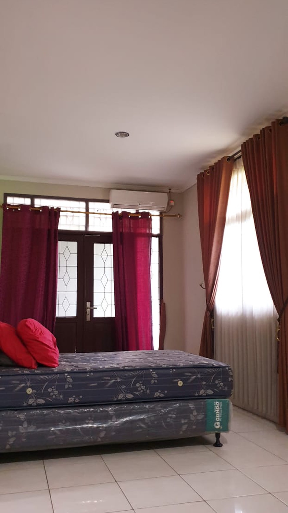 Rumah Luas dan Murah di Kawasan cluster Bintaro jaya Sektor 9