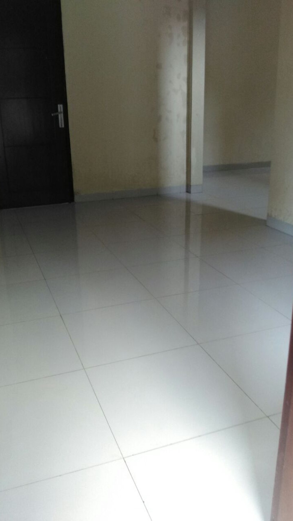 Rumah Cantik,siap huni ,sebelah lapangan tenis di Bintaro 9