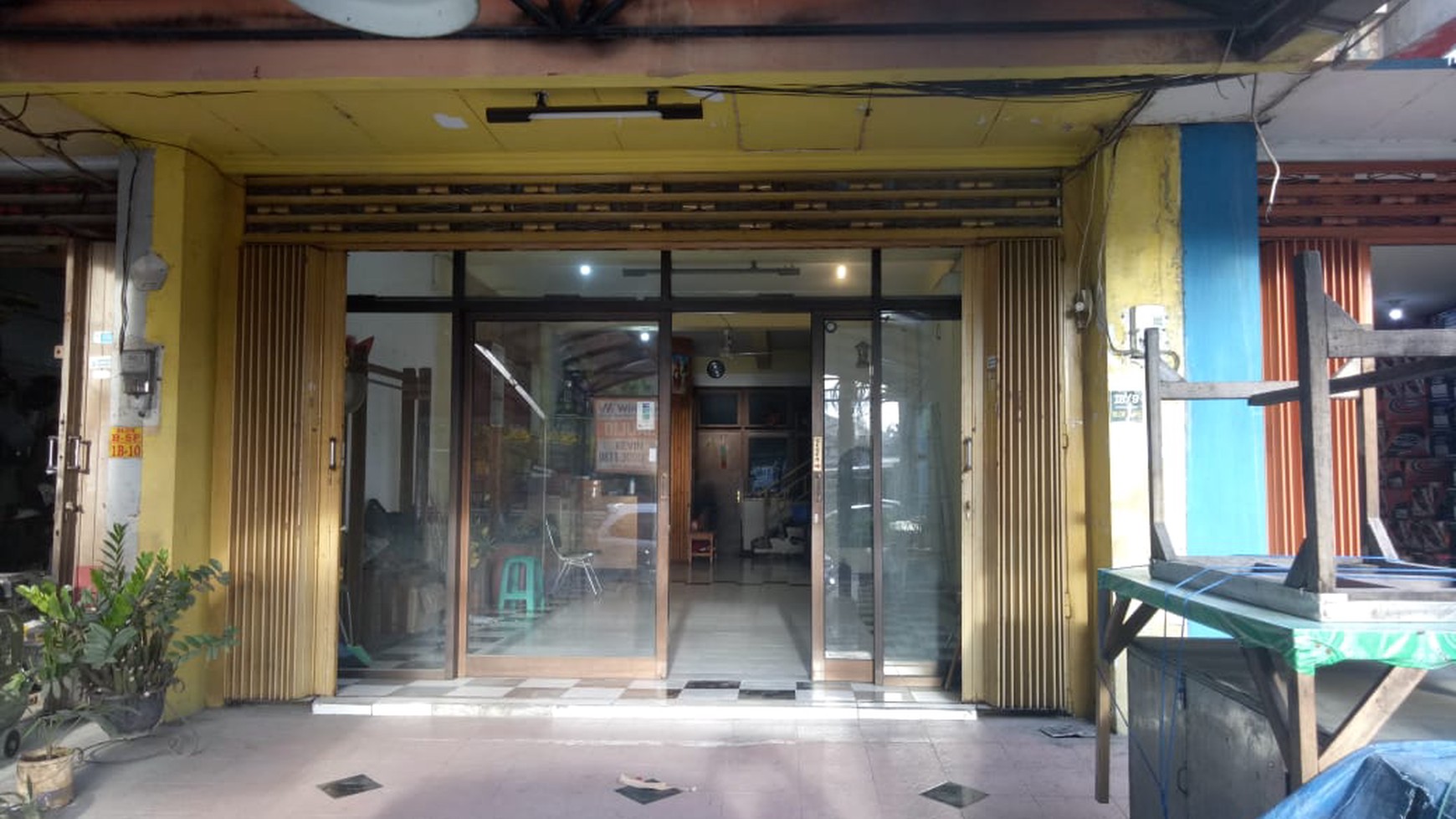 Ruko Panjang Jiwo Surabaya