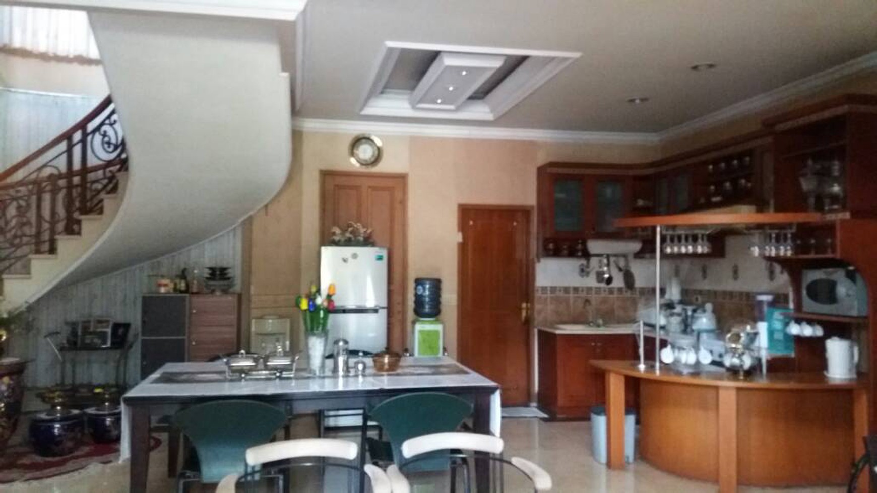 Rumah Full furnished 2 Lantai Super Luas di Komplek Metro Permata, Harga 4,2 M, NEGO #TS