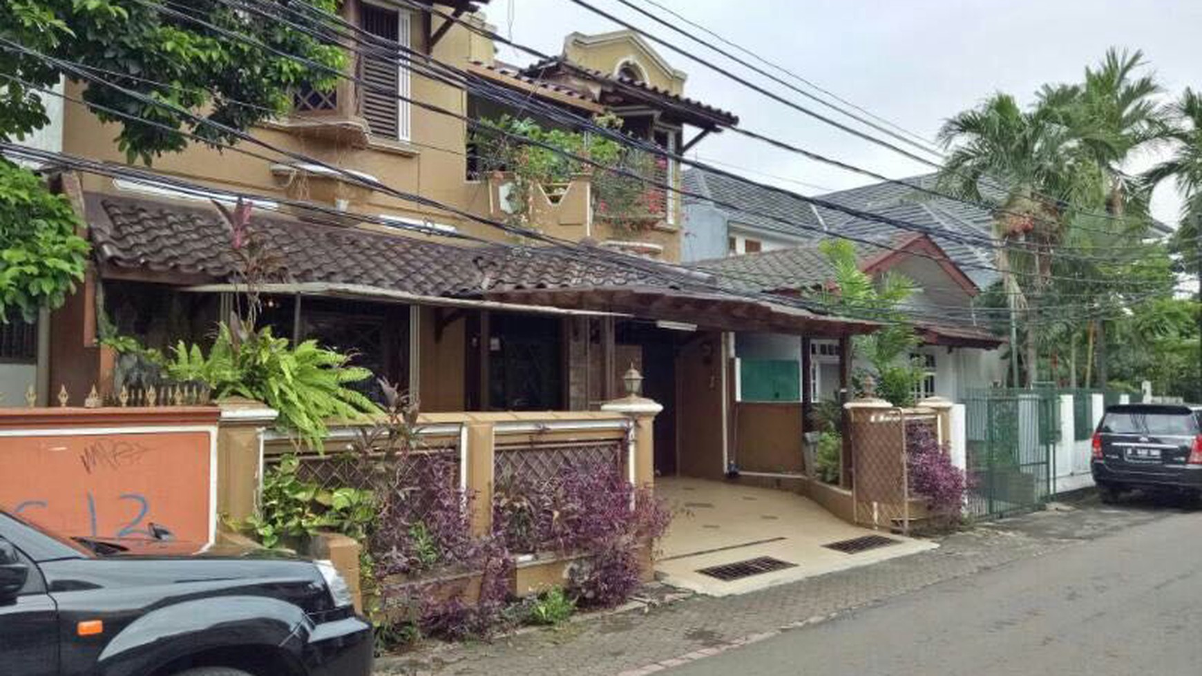 DIJUAL Rumah 2 LANTAI di Komplek Joglo, Luas 200 Meter, Harga 3,5 M, NEGO #TS