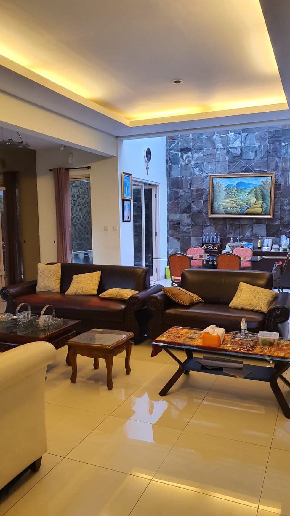 Rumah Cantik dan Siap Huni di Cluster Premium Kebayoran Residence, Bintaro