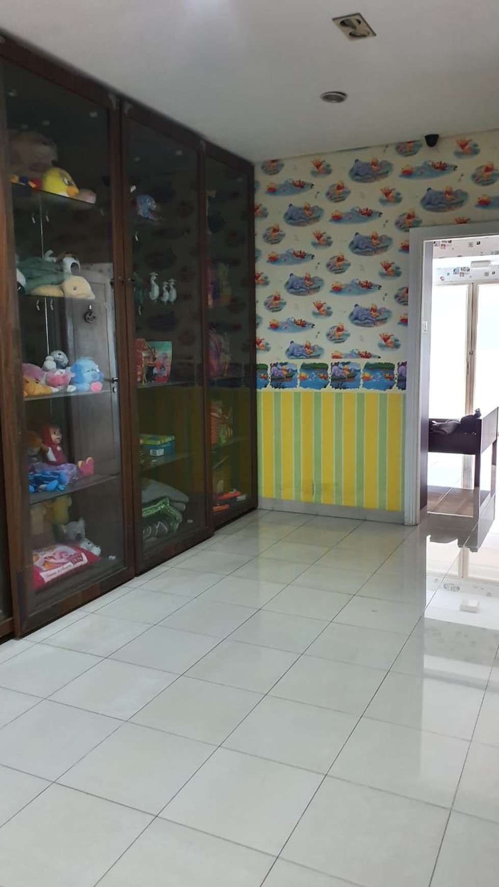 Rumah Cantik dan Siap Huni di Cluster Premium Kebayoran Residence, Bintaro