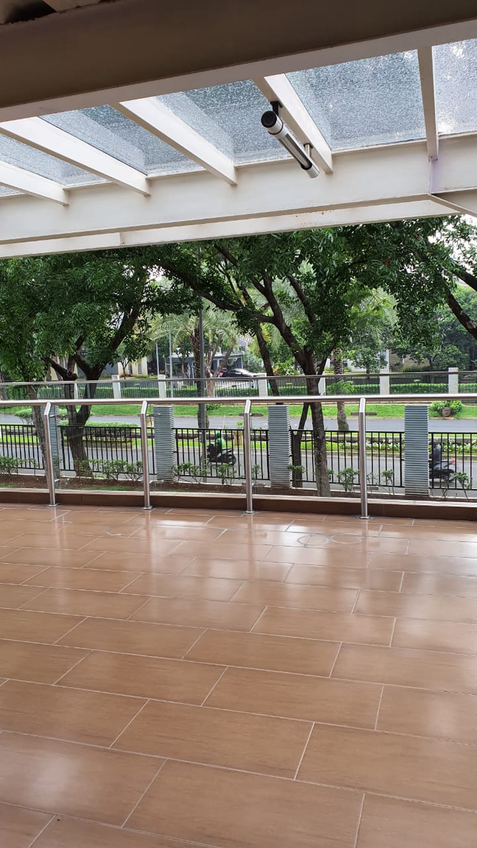 Rumah Cantik dan Siap Huni di Cluster Premium Kebayoran Residence, Bintaro