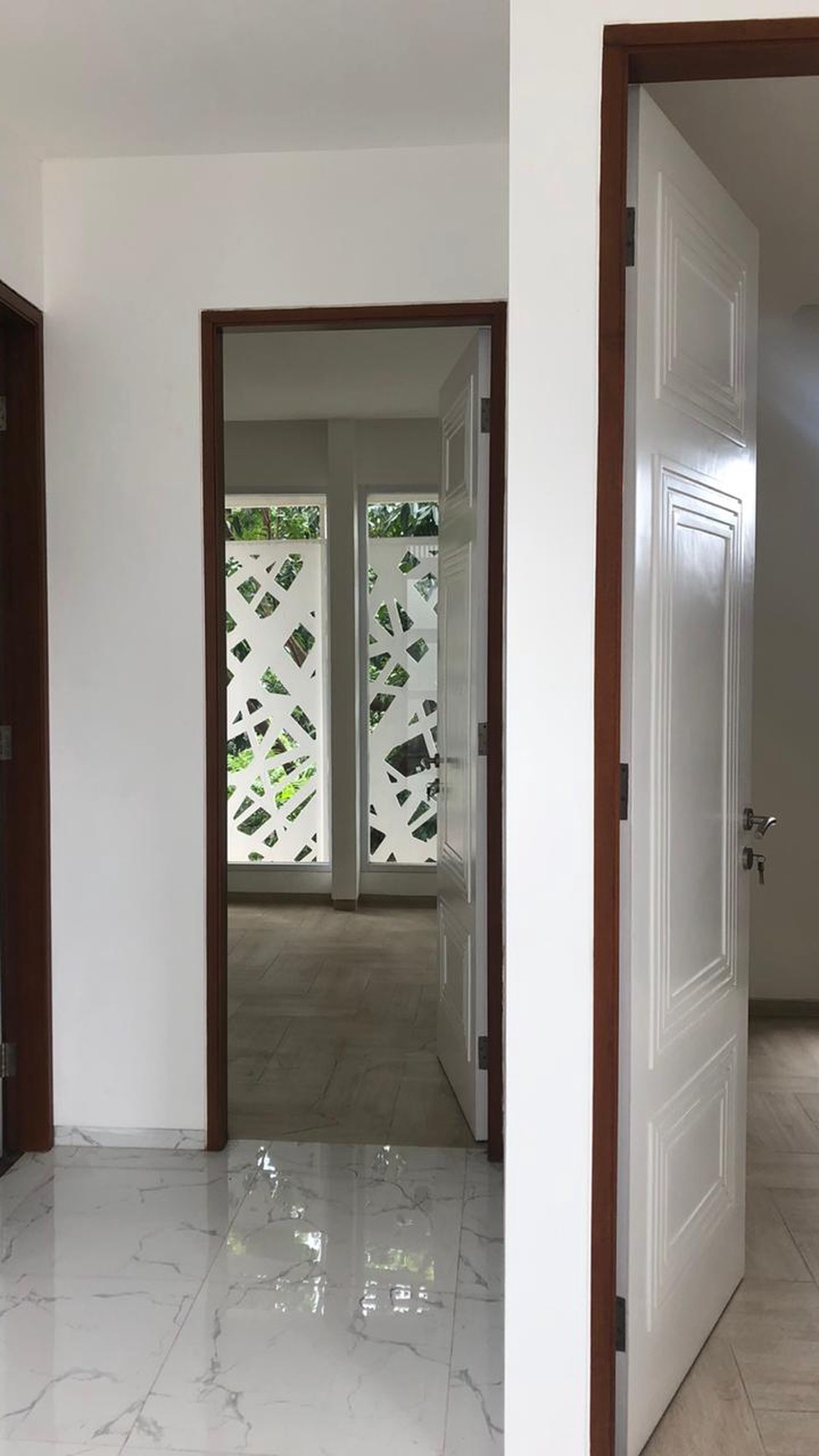Rumah Siap Huni, Exterior Elegan, dan Hunian Nyaman @Bintaro