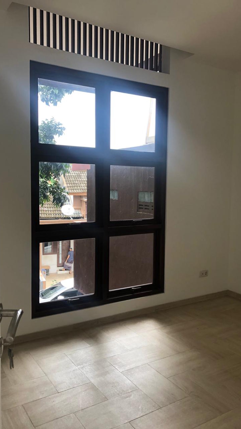 Rumah Siap Huni, Exterior Elegan, dan Hunian Nyaman @Bintaro