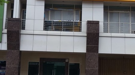 Lokasi Aman, Strategis , cocok untuk kantor dan usaha