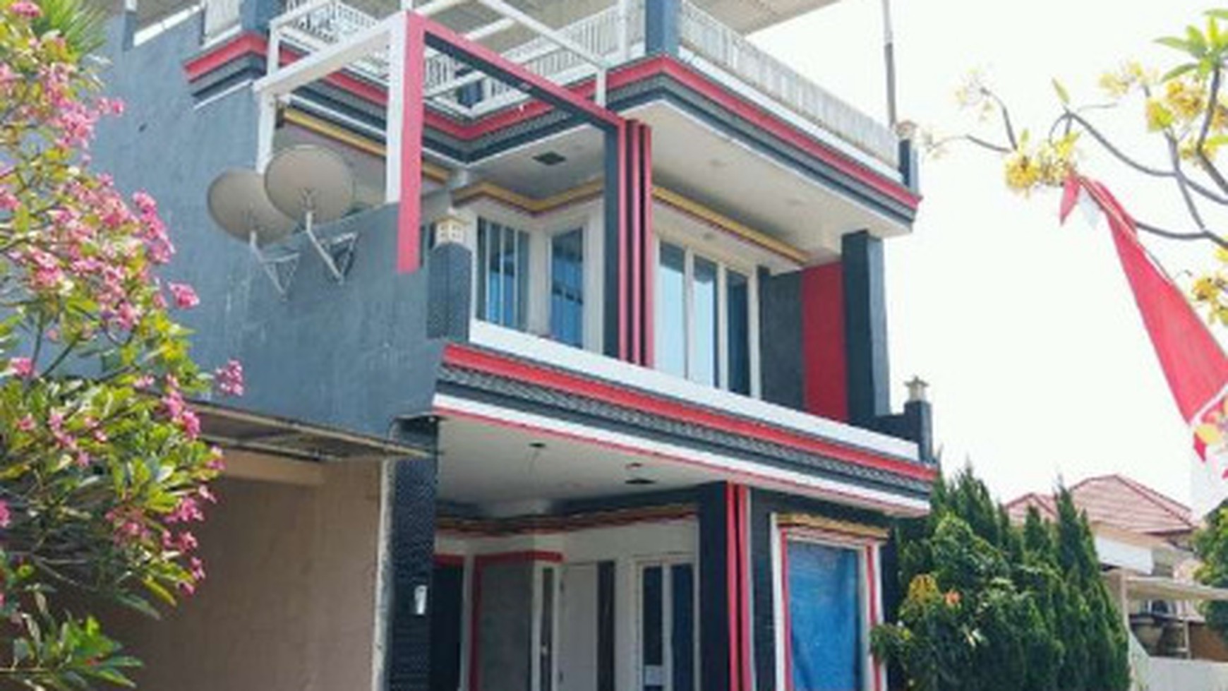 Rumah Dijual Perumahan Palm Spring Jambangan Surabaya