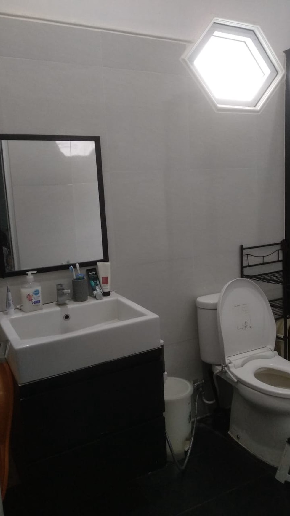 Rumah Siap Huni di Ciputat Timur