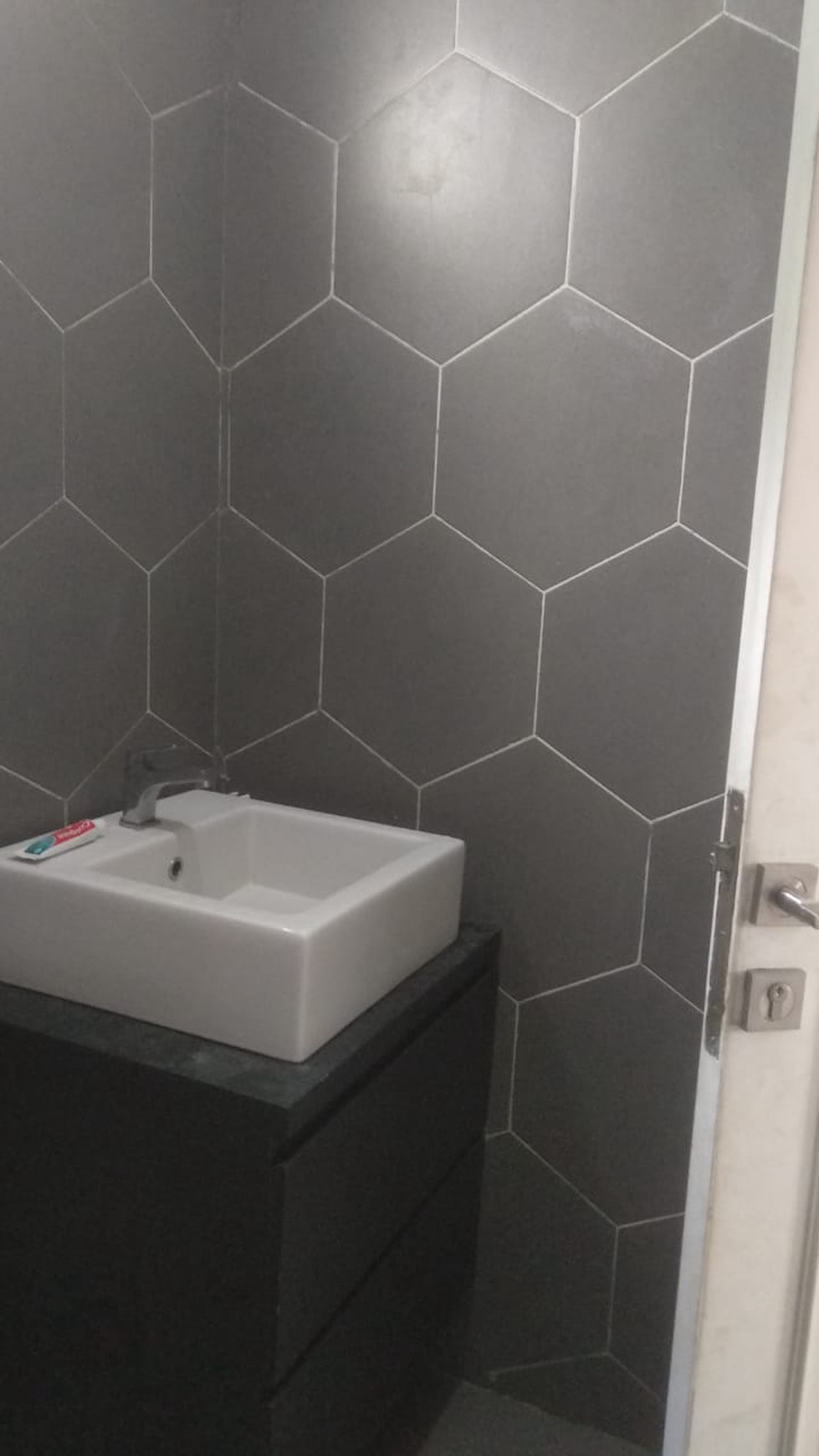 Rumah Siap Huni di Ciputat Timur