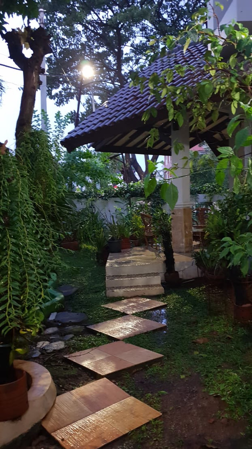 Rumah Semi Furnish Ujung Menteng-Menteng Utama, Luas 318/176m2