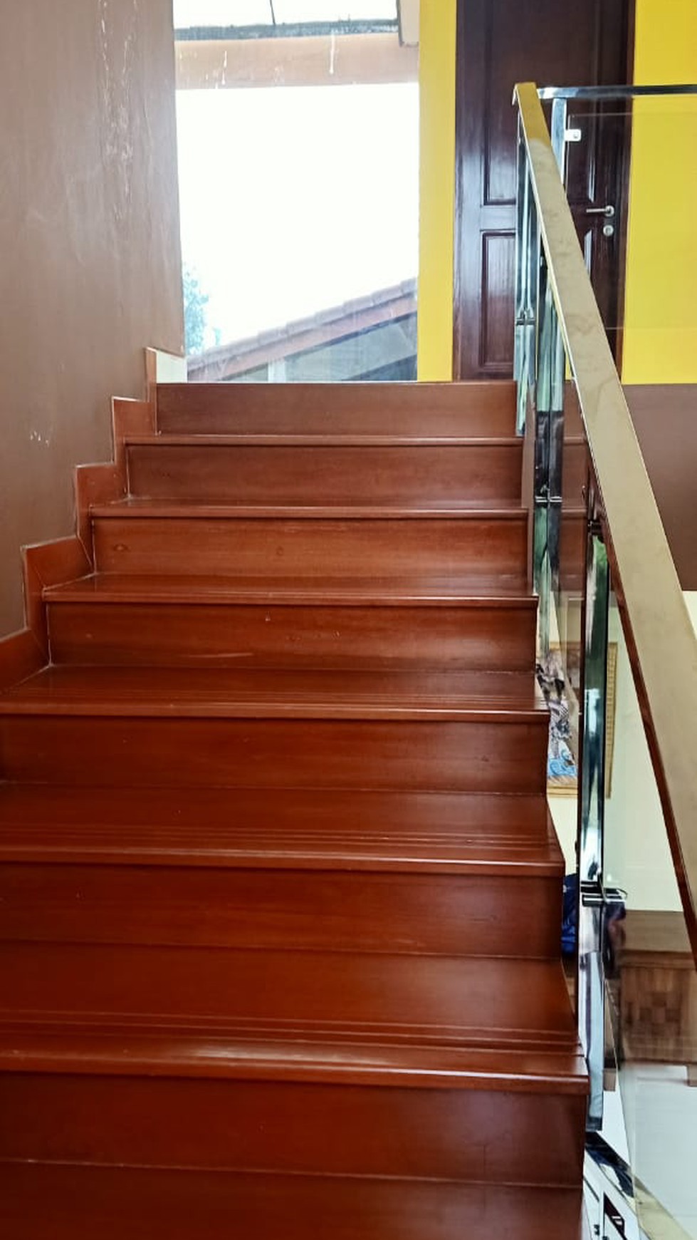 Rumah villa cantik Lembang di Jual