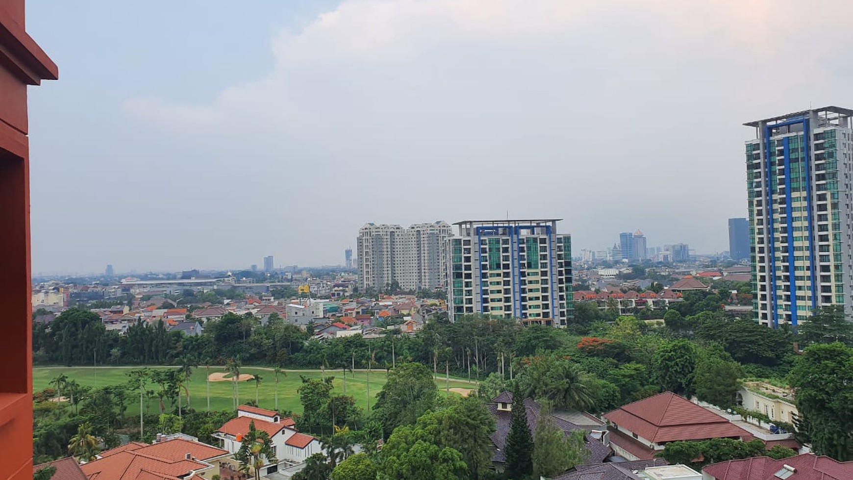 Luxury Apartment dengan 2 Kamar Tidur di Nuansa Hijau Tower