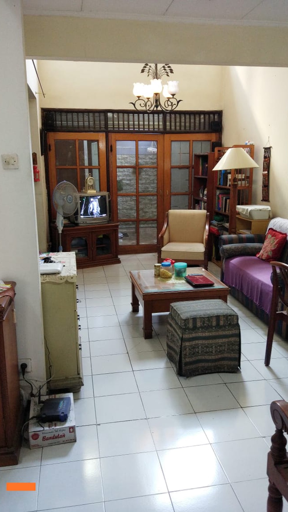 Rumah murah bergaya klasik dan siap huni di Camar, Bintaro