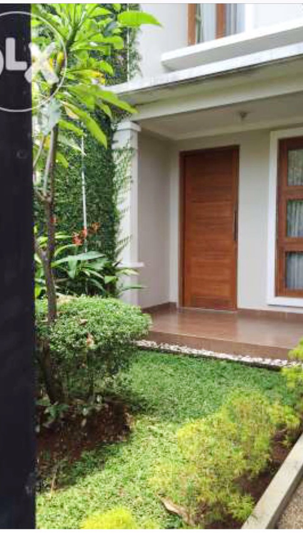 Rumah Murah dan Hotsale dengan taman dan kolam ikan di Bintaro Sektor 6