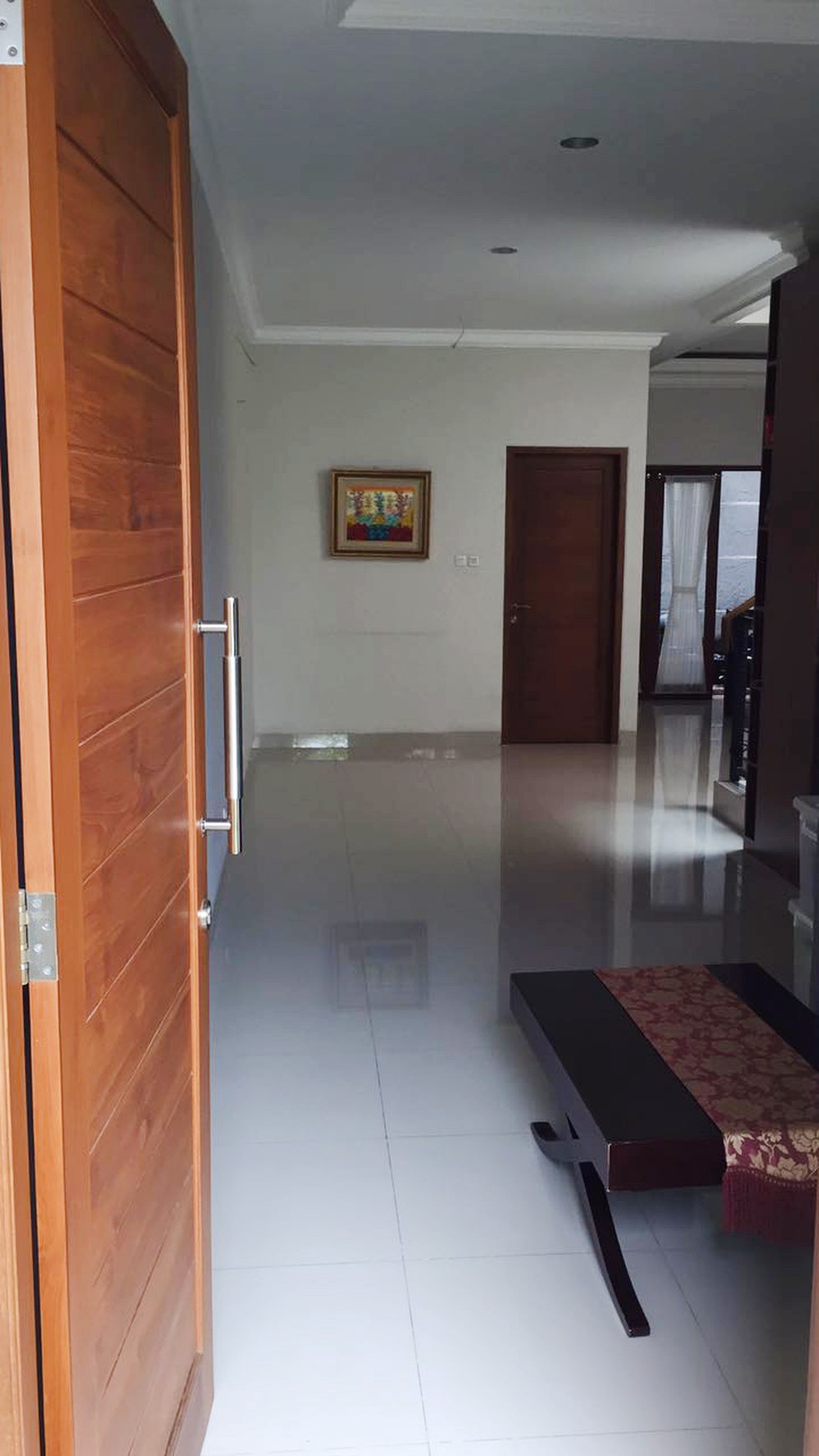 Rumah Murah dan Hotsale dengan taman dan kolam ikan di Bintaro Sektor 6