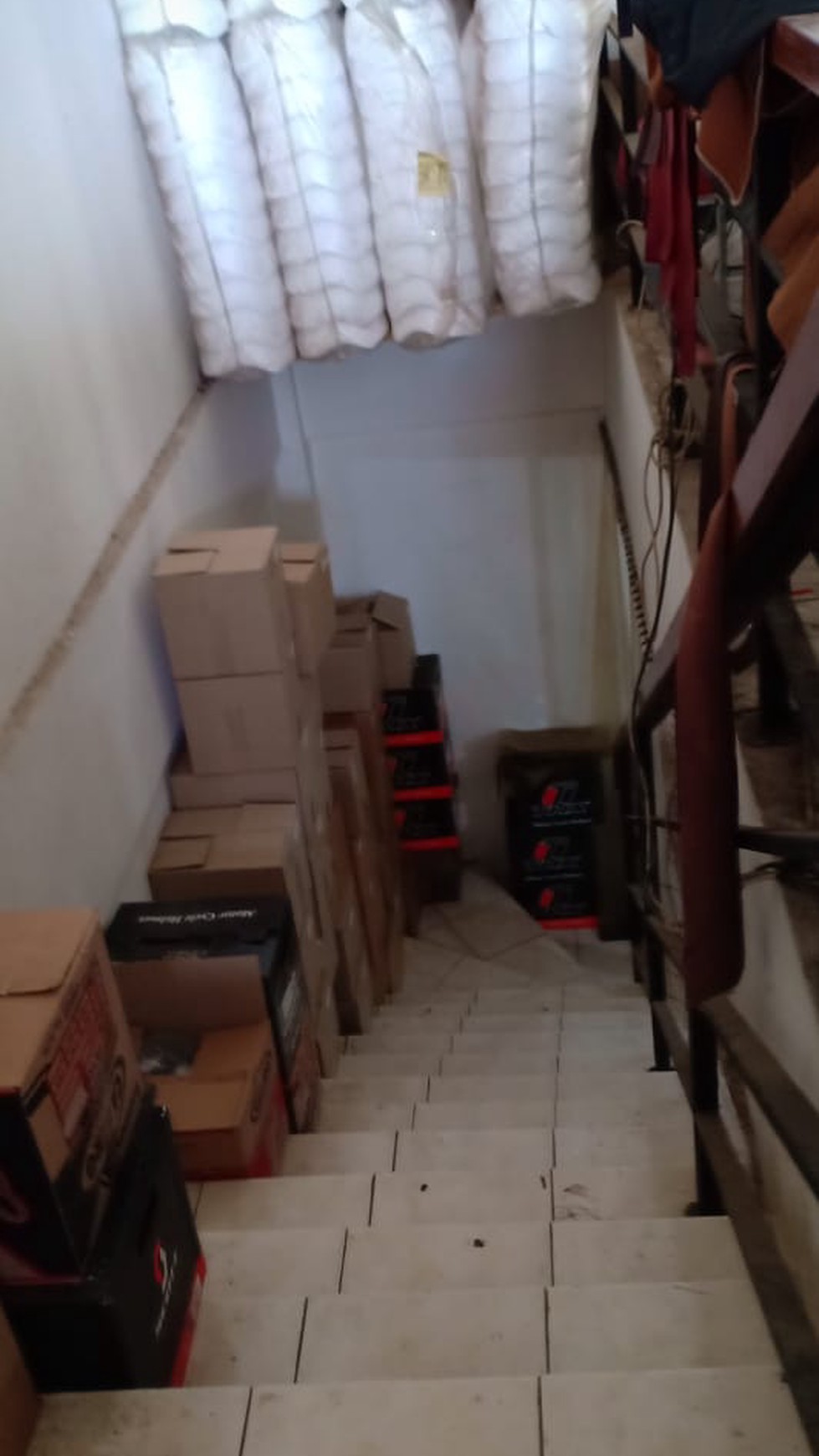Ruko Lokasi Di Pinggir Jalan Raya Di Cinere
