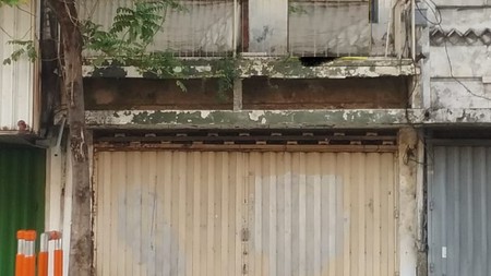 Ruko Raya Baluran Surabaya