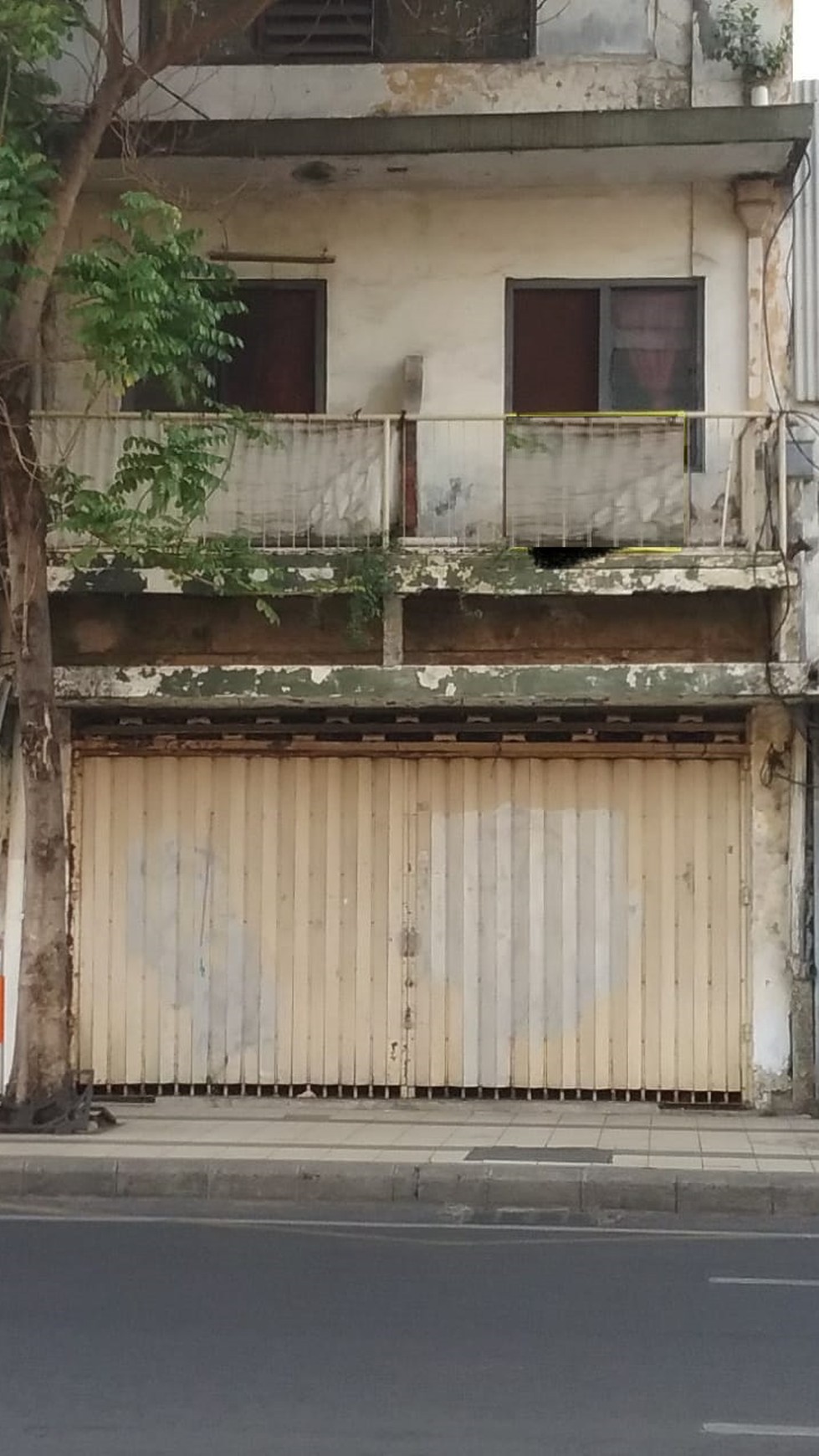 Ruko Raya Baluran Surabaya