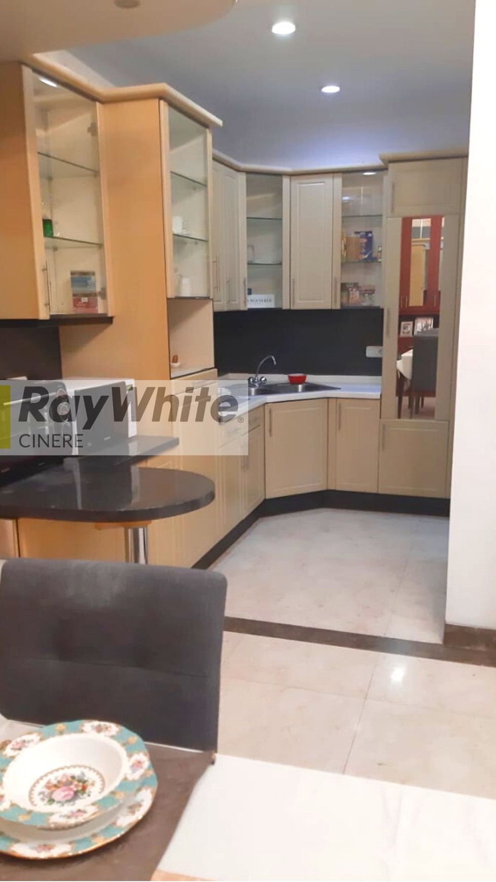 Rumah Bagus Terawat di Pondok Indah